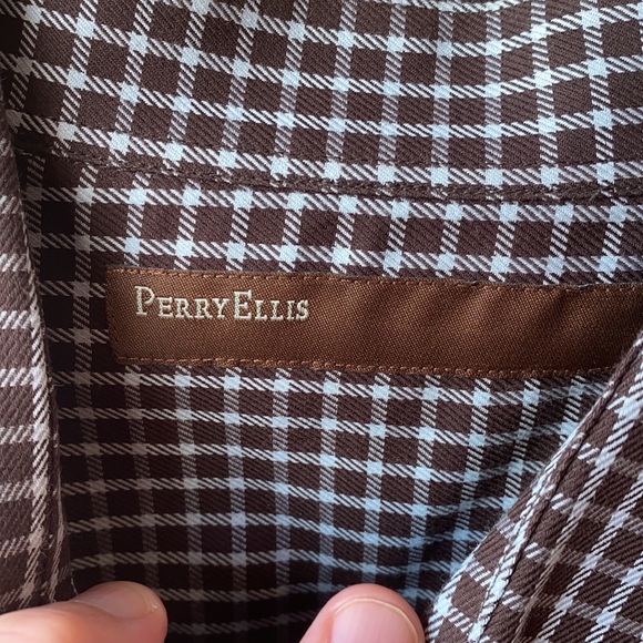 Perry Ellis button down - Picture 4 of 5